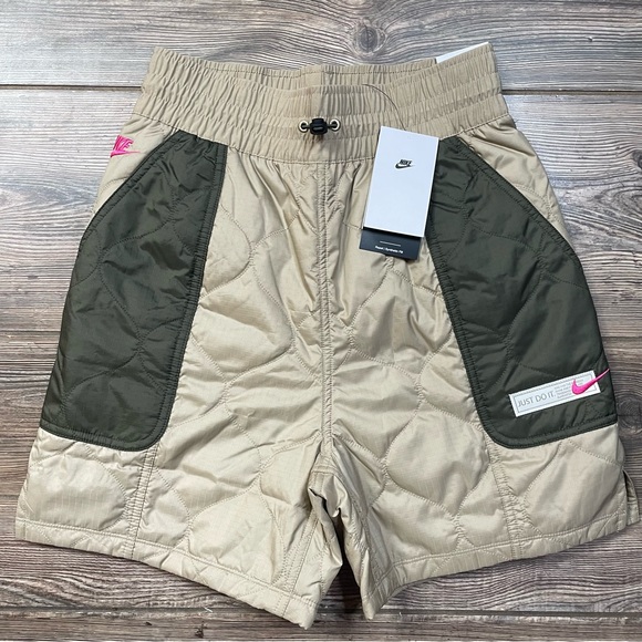 Nike Women’s Quilted Drawstring‎ 5” Shorts Tan Olive FB7258-247 Size XS NWT $120 - Picture 1 of 8